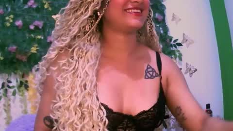 Snapshot of crysrus chatting on 26, 11, 2025 crysrus online show from 26, 11, 2025