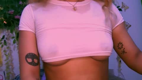 Snapshot of crysrus chatting on 6, 1, 2026 crysrus online show from 6, 1, 2026