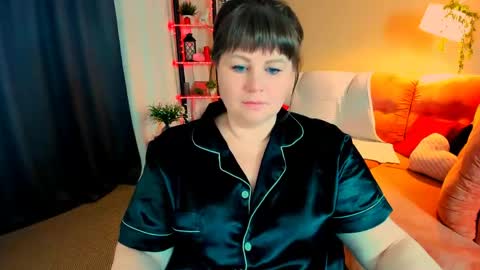 Snapshot of crystaalstaar chatting on 2, 5, 2026 Anna online show from 2, 5, 2026