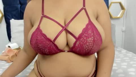crystal_butterfly1 online show from 19, 12, 2024