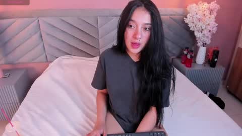 Snapshot of crystal_collinss_ chatting on 8, 2, 2025 crystal_collinss_ online show from 8, 2, 2025