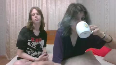 Snapshot of crystal_porn_love chatting on 3, 12, 2024 Crystal and Marcl online show from 3, 12, 2024