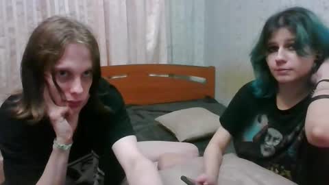 Snapshot of crystal_porn_love chatting on 19, 12, 2024 Crystal and Marcl online show from 19, 12, 2024