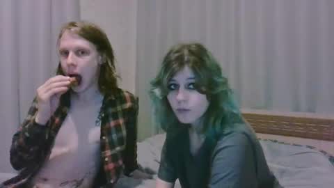 Snapshot of crystal_porn_love chatting on 4, 1, 2025 Crystal and Marcl online show from 4, 1, 2025