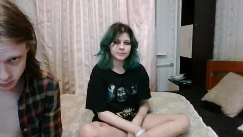 Snapshot of crystal_porn_love chatting on 19, 1, 2025 Crystal and Marcl online show from 19, 1, 2025