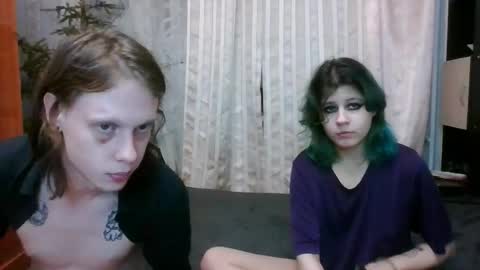 Snapshot of crystal_porn_love chatting on 23, 1, 2025 Crystal and Marcl online show from 23, 1, 2025