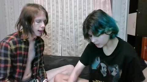 Snapshot of crystal_porn_love chatting on 2, 2, 2025 Crystal and Marcl online show from 2, 2, 2025