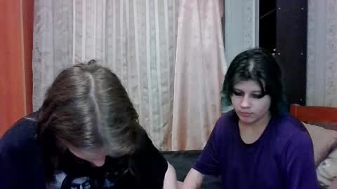 Snapshot of crystal_porn_love chatting on 28, 2, 2025 Crystal and Marcl online show from 28, 2, 2025