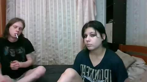 Snapshot of crystal_porn_love chatting on 5, 3, 2025 Crystal and Marcl online show from 5, 3, 2025