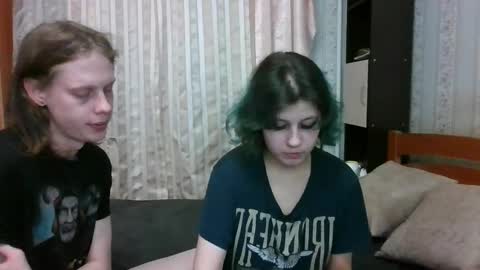 Snapshot of crystal_porn_love chatting on 5, 3, 2025 Crystal and Marcl online show from 5, 3, 2025
