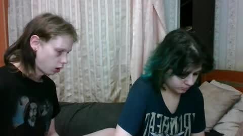 Snapshot of crystal_porn_love chatting on 6, 3, 2025 Crystal and Marcl online show from 6, 3, 2025