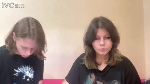 Crystal and Marcl online show from 27, 11, 2025
