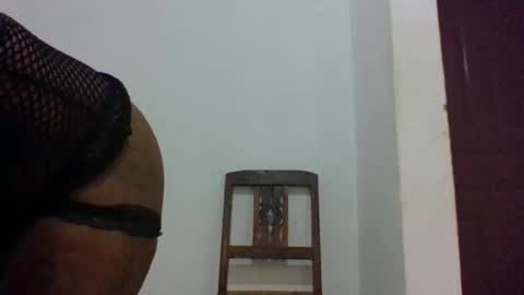 Snapshot of crystal_viv_1 chatting on 25, 10, 2025 crystal_viv_1 online show from 25, 10, 2025