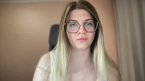 crystalblush01 online show from 6, 3, 2026