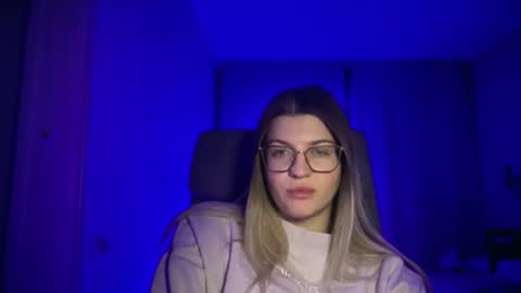 crystalblush01 online show from 26, 3, 2026