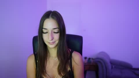 Crystalbrunette18 online show from 14, 6, 2026