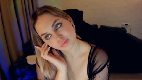 crystalemily online show from 17, 12, 2024