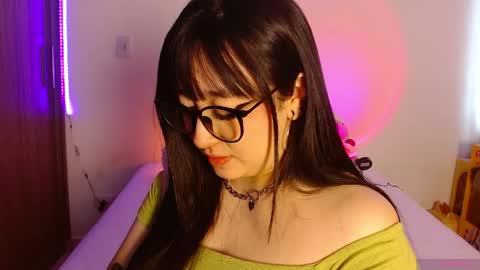 Olivia  online show from 28, 4, 2026