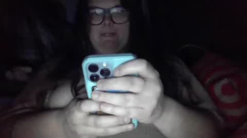 Snapshot of crystalizzzee chatting on 24, 12, 2024 Herekittykitty69 online show from 24, 12, 2024