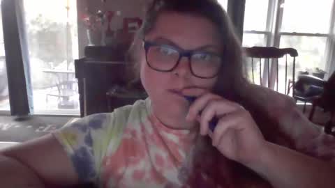 Snapshot of crystalizzzee chatting on 18, 1, 2025 Herekittykitty69 online show from 18, 1, 2025