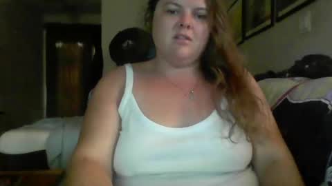 Snapshot of crystalizzzee chatting on 6, 10, 2025 Herekittykitty69 online show from 6, 10, 2025