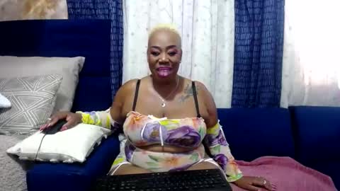 crystaljes online show from 22, 1, 2025