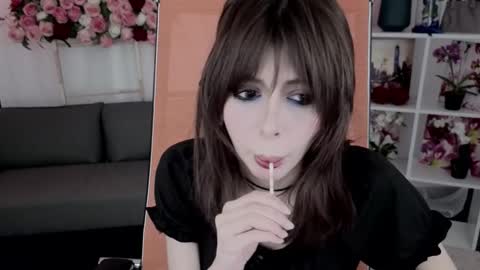 Snapshot of crystallbloom chatting on 10, 3, 2026 crystallbloom online show from 10, 3, 2026