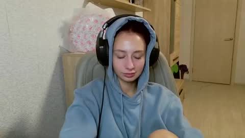 Snapshot of crystallkris chatting on 2, 12, 2024 Kristina online show from 2, 12, 2024