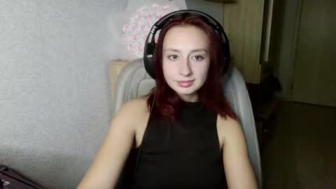Snapshot of crystallkris chatting on 4, 12, 2024 Kristina online show from 4, 12, 2024