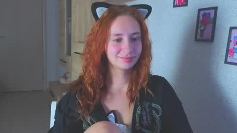 Snapshot of crystallkris chatting on 5, 12, 2025 Kristina online show from 5, 12, 2025