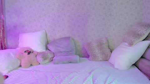 Snapshot of crystalnut chatting on 2, 12, 2024 Maria online show from 2, 12, 2024