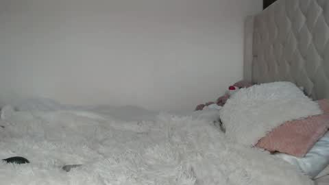 Snapshot of crystalsweet2000 chatting on 10, 1, 2025 MissCrystal online show from 10, 1, 2025