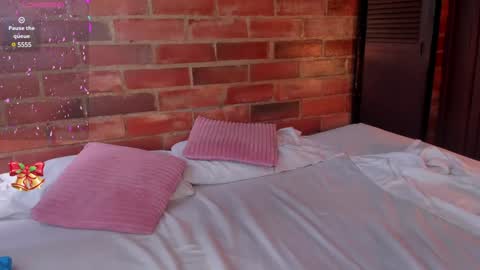 Soy Crystal online show from 17, 12, 2024