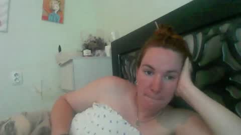 Snapshot of crystalvelvet chatting on 10, 6, 2026 crystalvelvet online show from 10, 6, 2026