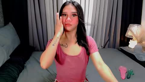 Snapshot of crytastal_lust1212 chatting on 8, 10, 2025 bea takashi  online show from 8, 10, 2025