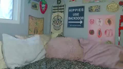 Snapshot of cu2sly chatting on 22, 11, 2025 online show from 22, 11, 2025