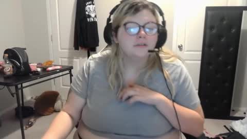 Snapshot of cuddlebudeez chatting on 20, 9, 2025 cuddlebudeez online show from 20, 9, 2025
