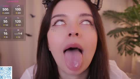 Snapshot of cuddlebyyou chatting on 25, 10, 2025 Ellie online show from 25, 10, 2025