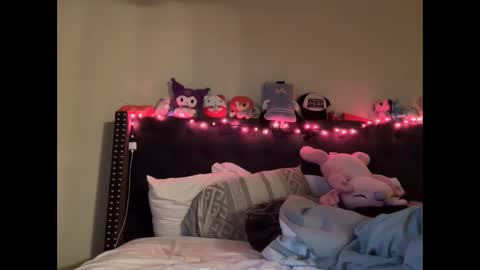 Snapshot of cum2charmxx chatting on 25, 9, 2025 cum2charmxx online show from 25, 9, 2025