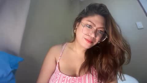 im KIM new girl to spoil online show from 3, 5, 2026