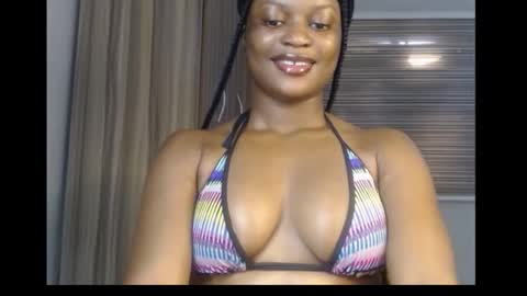Snapshot of cum_ebony_petitxx chatting on 31, 10, 2025 cath online show from 31, 10, 2025