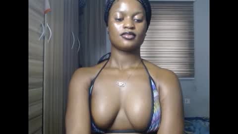 Snapshot of cum_ebony_petitxx chatting on 16, 12, 2025 cath online show from 16, 12, 2025