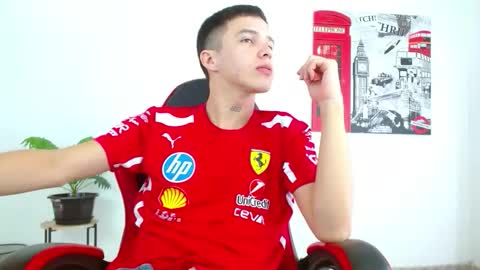 Snapshot of cumandres chatting on 8, 11, 2025 cumandres online show from 8, 11, 2025