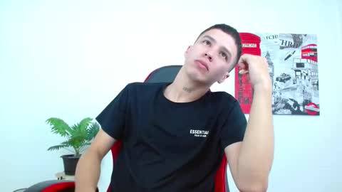 Snapshot of cumandres chatting on 12, 11, 2025 cumandres online show from 12, 11, 2025