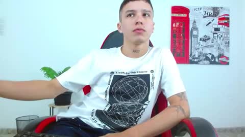 Snapshot of cumandres chatting on 24, 11, 2025 cumandres online show from 24, 11, 2025