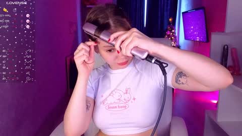 Snapshot of cumeveline chatting on 7, 1, 2025 Eva online show from 7, 1, 2025