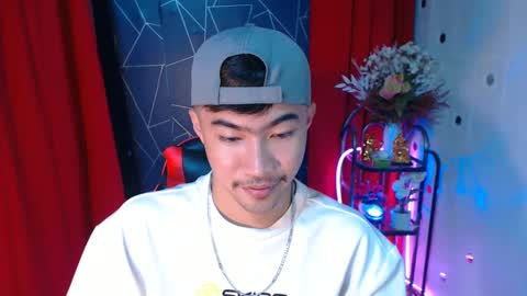 Snapshot of cumhavefun25 chatting on 8, 2, 2025 ask me online show from 8, 2, 2025