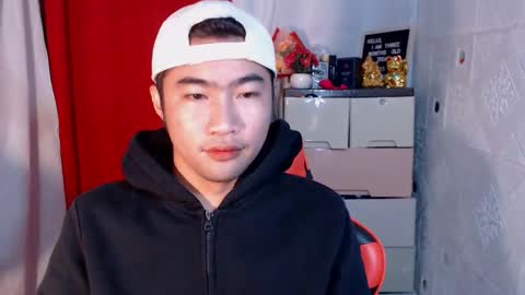 Snapshot of cumhavefun25 chatting on 12, 10, 2025 ask me online show from 12, 10, 2025