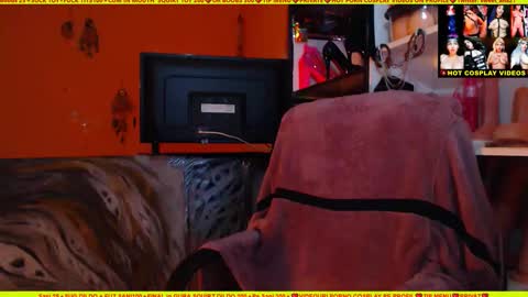 Snapshot of cuminmenowbby chatting on 28, 12, 2024 cuminmenowbby online show from 28, 12, 2024