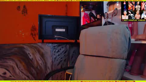 Snapshot of cuminmenowbby chatting on 5, 1, 2025 cuminmenowbby online show from 5, 1, 2025